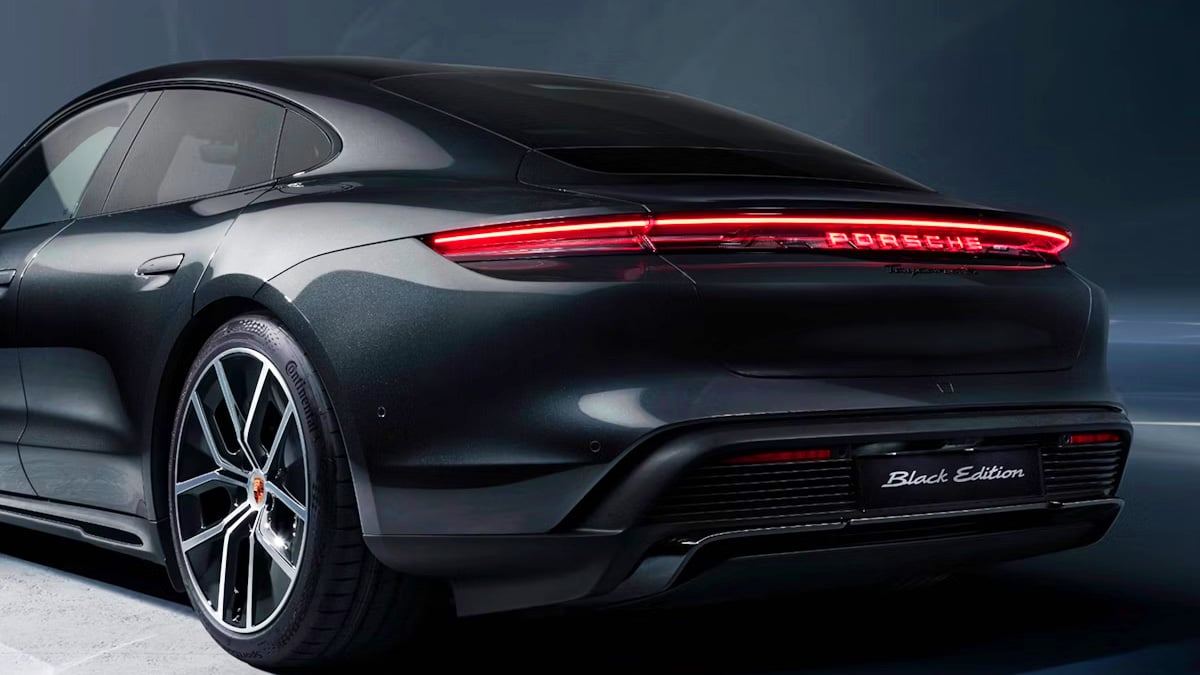 Porsche-Taycan-Black-Edition-launched-in-Korea2.jpg