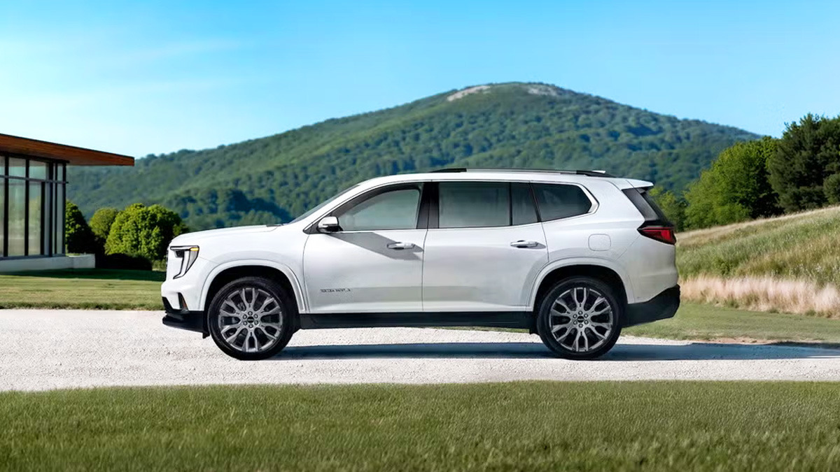 GMC-Acadia-Denali-Ultimate-First-Revealed1.jpg