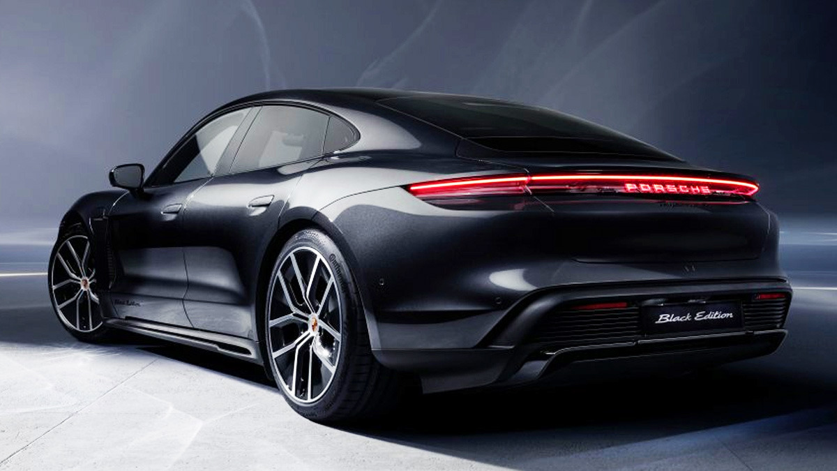 Porsche Black Edition Unveiled5.jpg