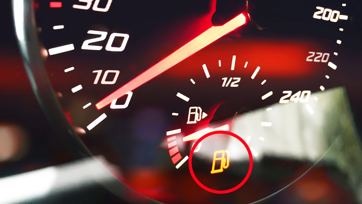 Car-fuel-warning-light1.jpg