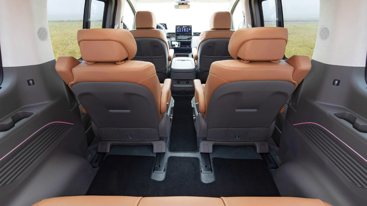 hyundai-staria-family-car-owner-review3.jpg
