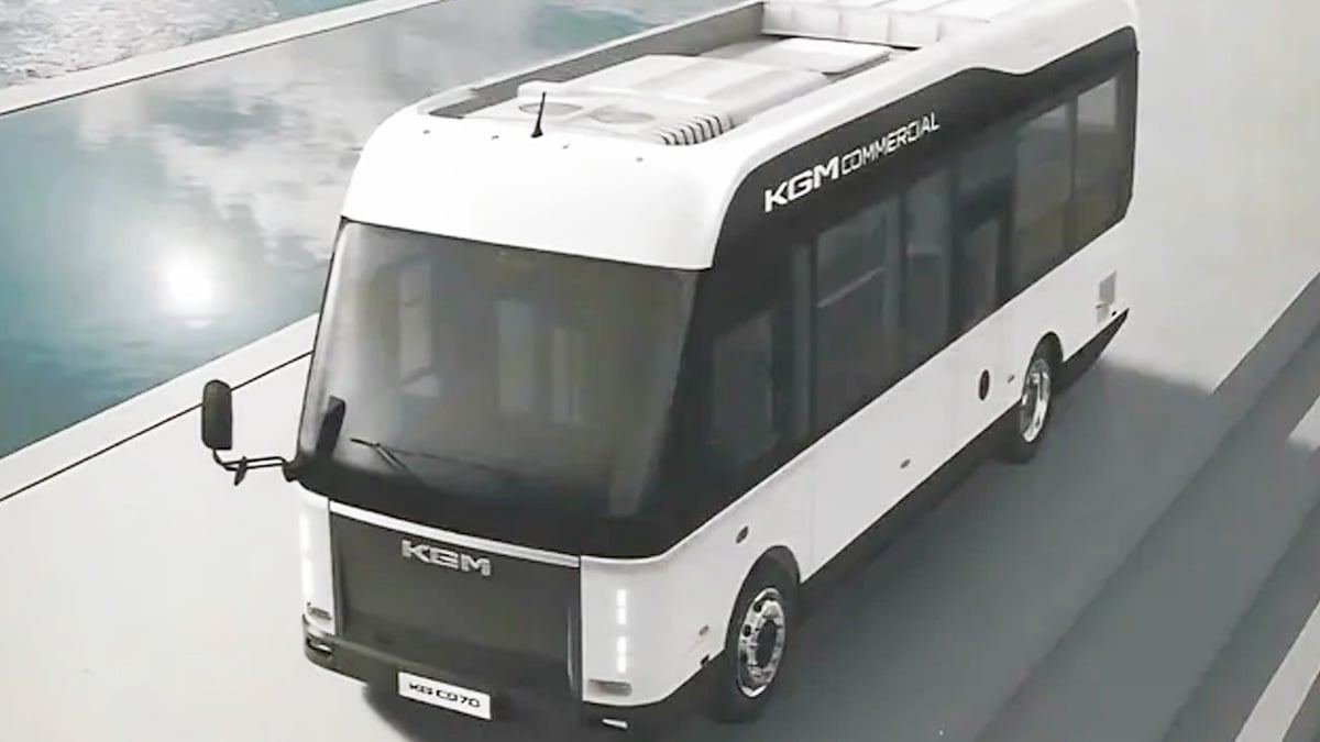 kgm-e-stana-small-electric-bus-launch2.jpg