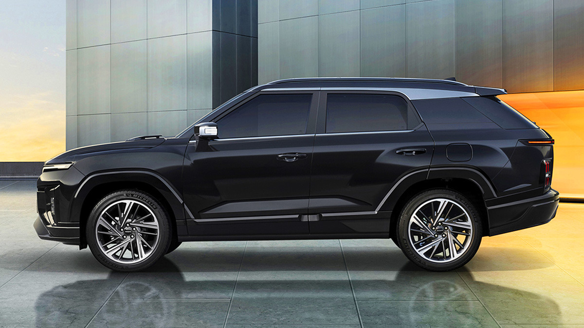 KGM Action Hybrid Launch3.jpg