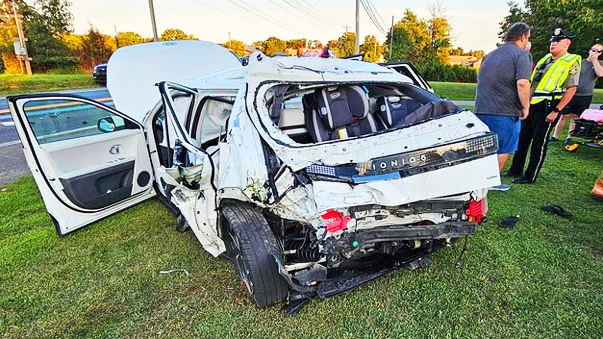 Ioniq-5-accident-scene-in-the-US2.jpg