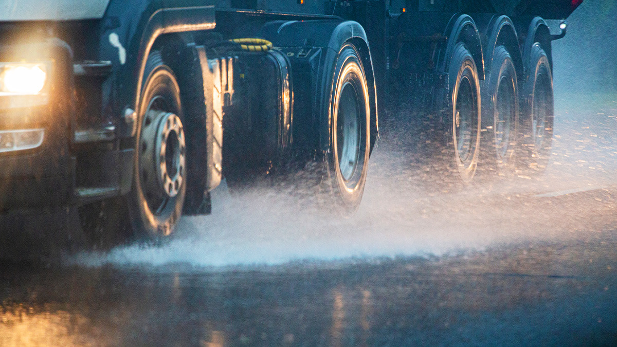 road-grooving-safety-hydroplaning-noise-explained4.jpg