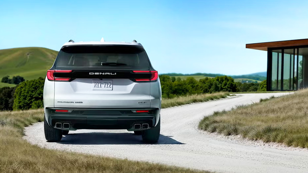 GMC-Acadia-Denali-Ultimate-First-Revealed5.jpg