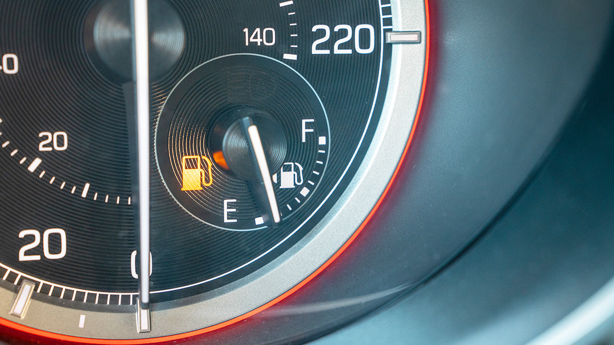 Car-fuel-warning-light3.jpg