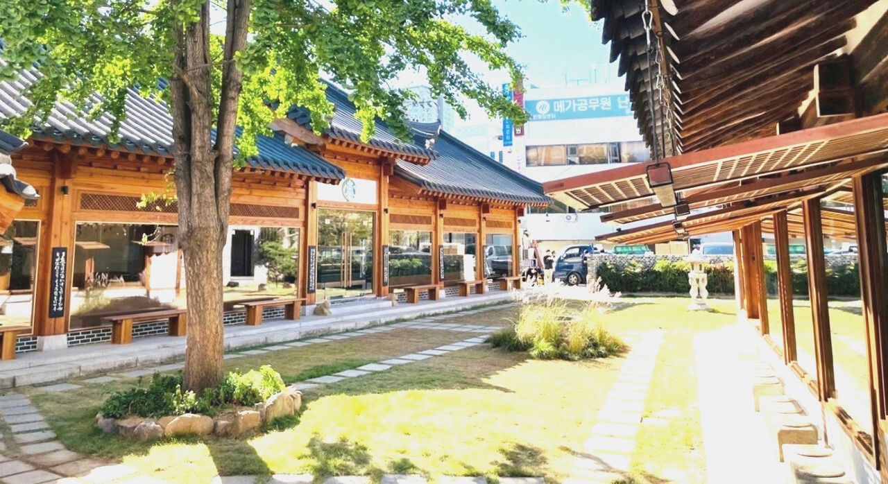 스타벅스대구종로고택_3.jpg