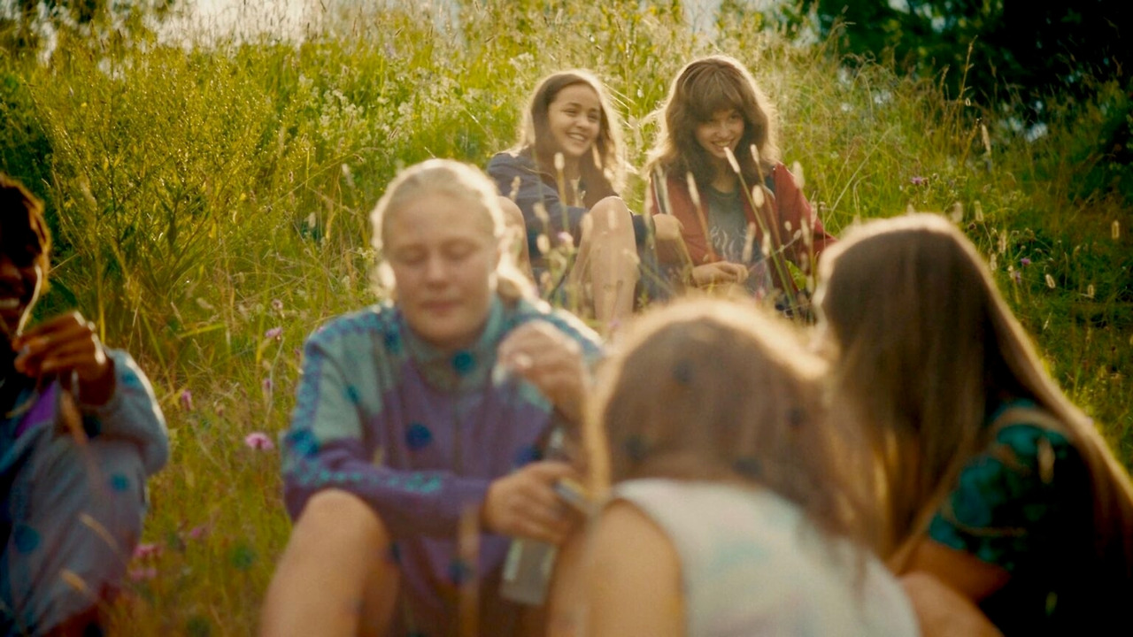 파라다이스 이즈 버닝1.jpg