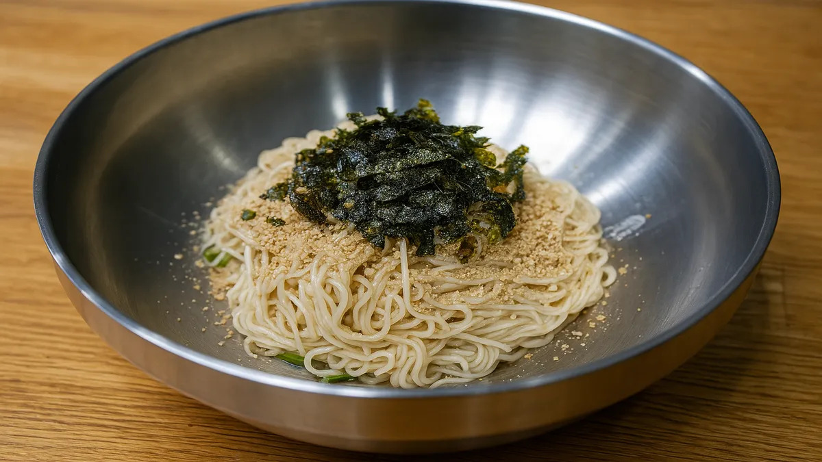 Soy-Sauce-Noodles-5.jpg
