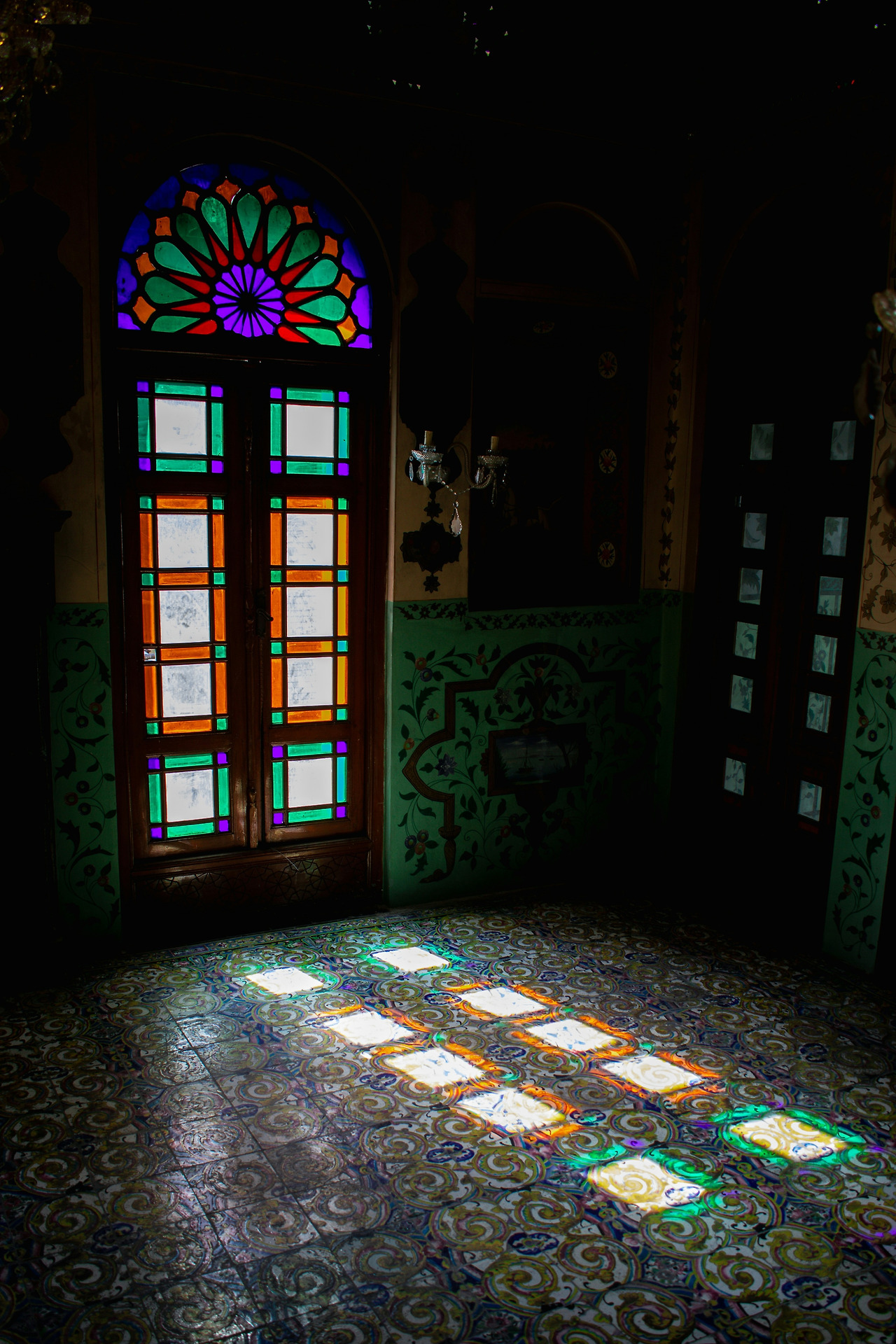 서로를 비추는 거울.jpg