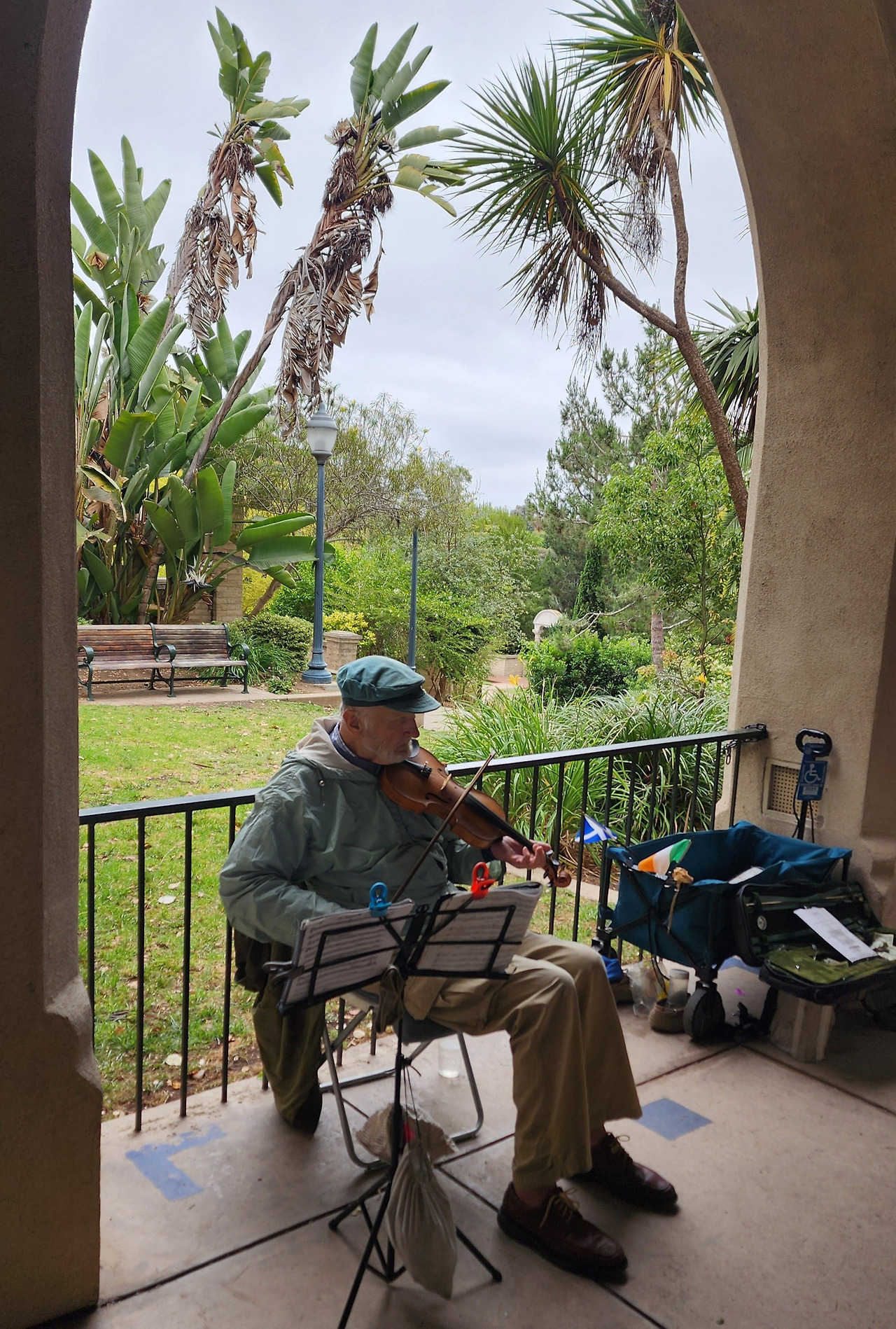 샌디에이고_발보아_바이올린연주자.jpg