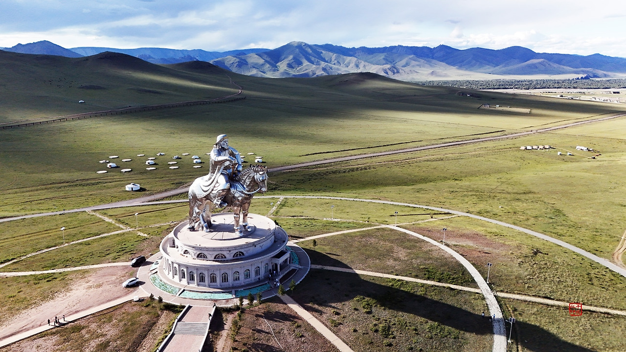 40 징기스칸 동상_낙관_축소.jpg