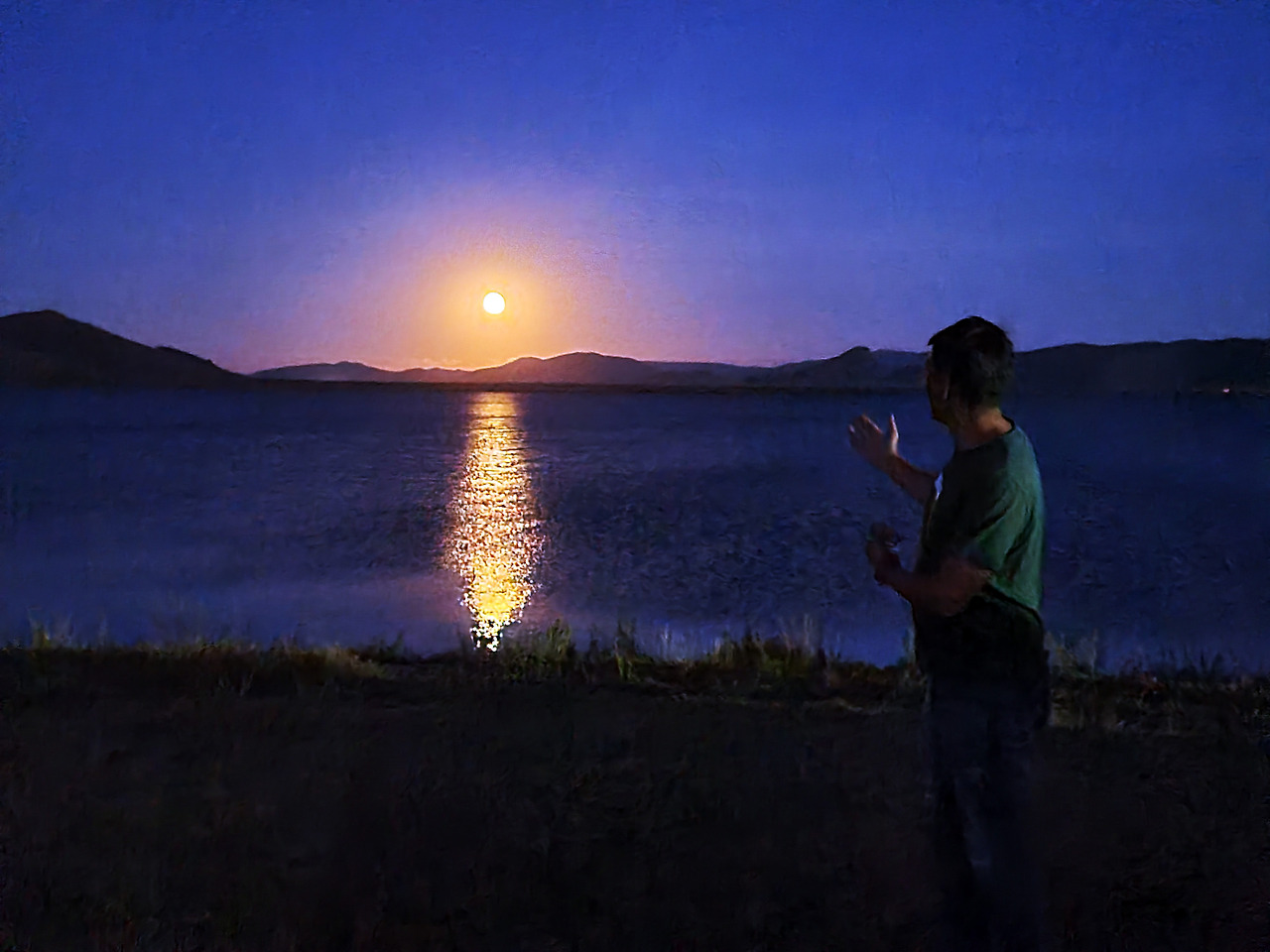 16 호수 달뜨던 날 03.jpg