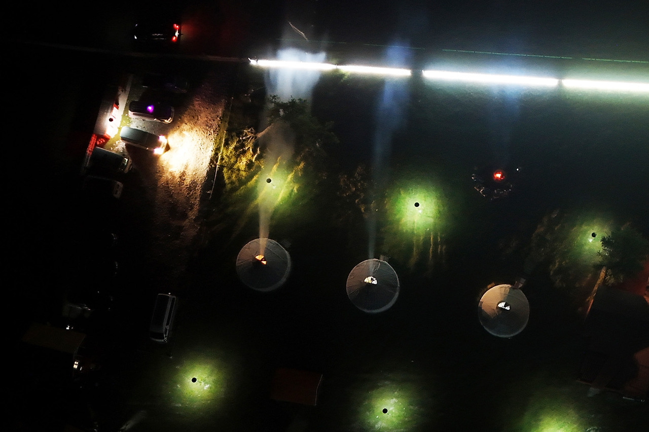 52 캠프파이어_게르 연기_축소.jpg