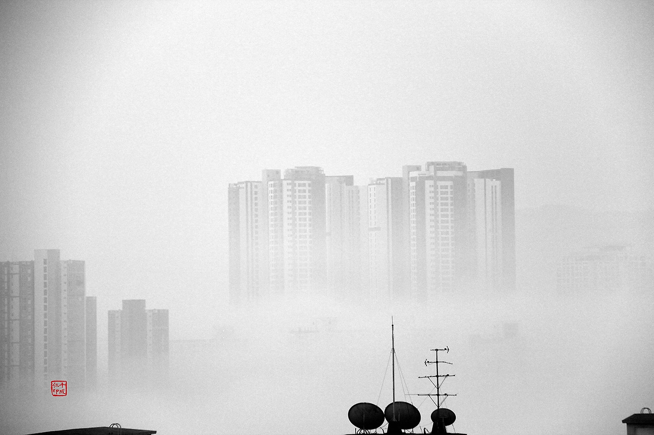 도시 섬 아파트_낙관_축소.jpg