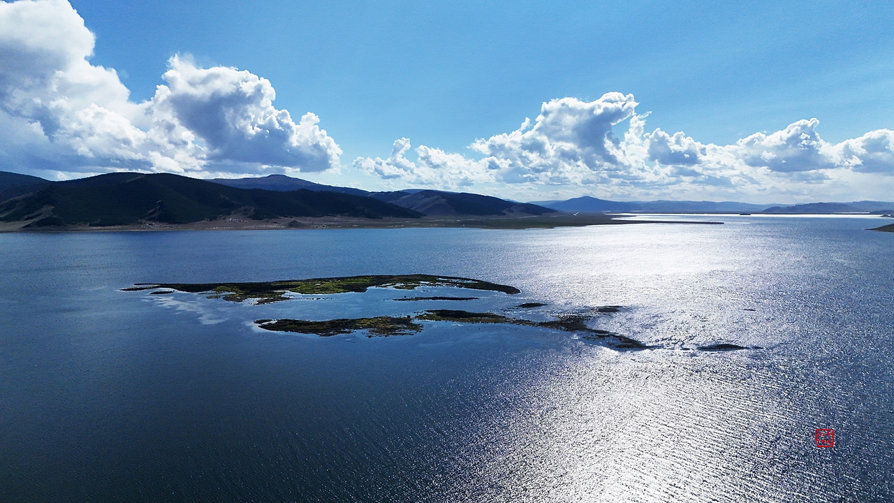 12 파란 호수 파란 하늘 03_낙관_축소.jpg