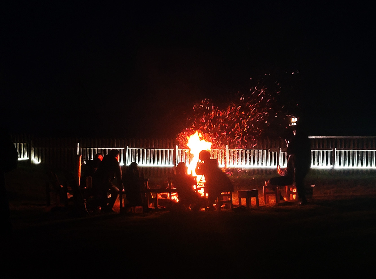 52 캠프파이어_사진동호회_수정.jpg