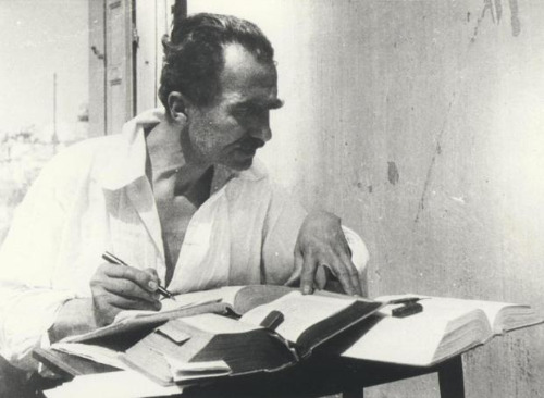 Nikos-Kazantzakis-unknown-public-domain.jpg
