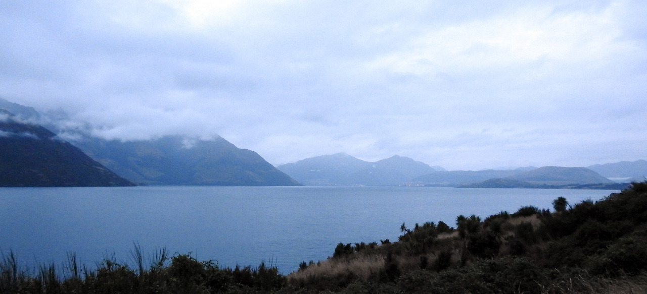 20170415 Lake Te Anau New Zealand003.jpg