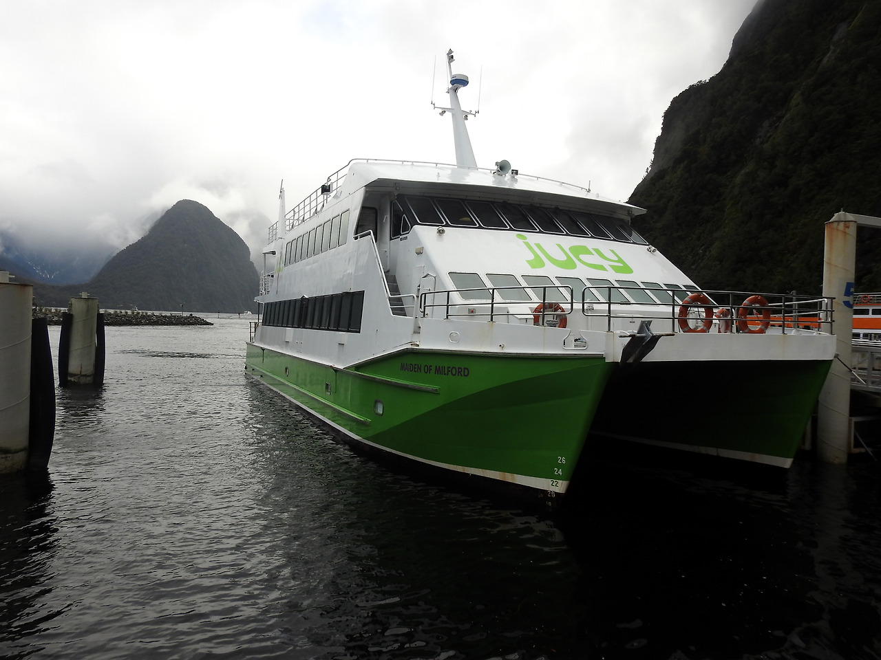 20170415 Milford Sound New Zealand012.jpg