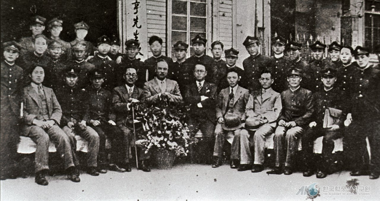 민백-29635_여운형의 동경행.jpg