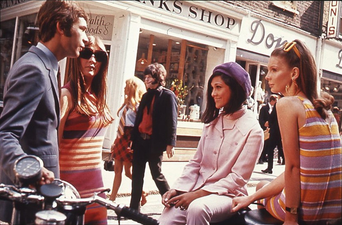 Londons_Carnaby_Street,_1966.jpg