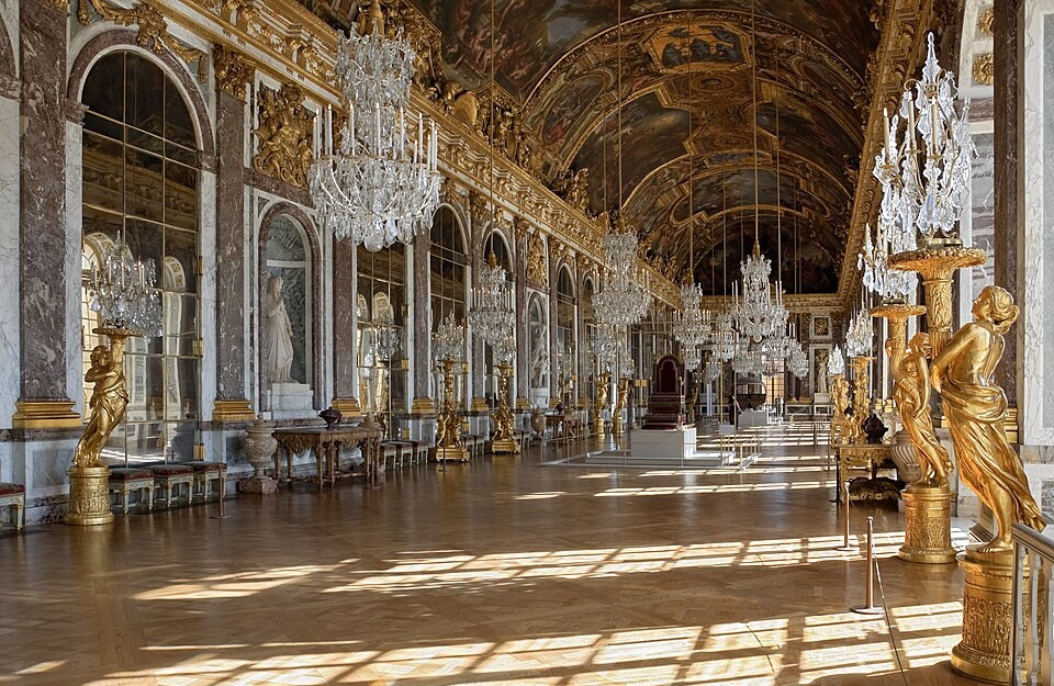 Chateau_Versailles_Galerie_des_Glaces.jpg