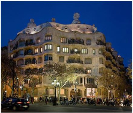 가우디-까사 밀라.jpg