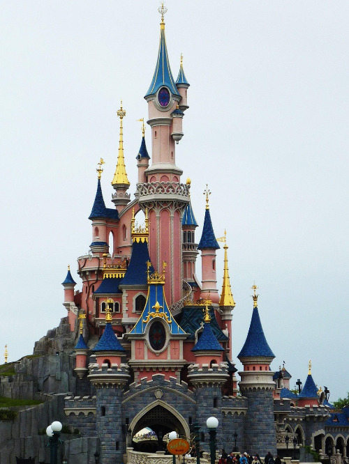 disneyland-paris-234579_1280.jpg