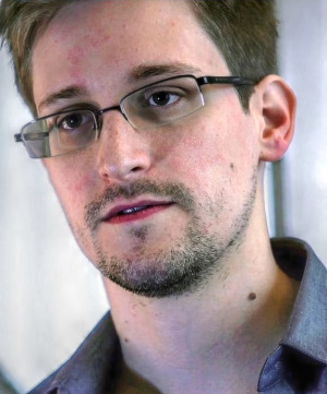 3.6_Edward_Snowden-2.jpg