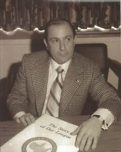 조셉 콜롬보.jpg