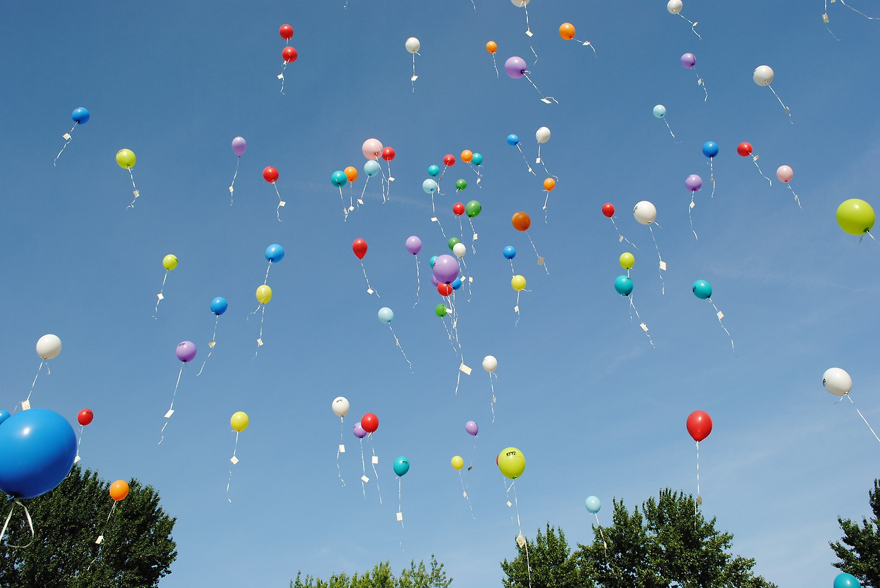 balloons-1012541_1920.jpg