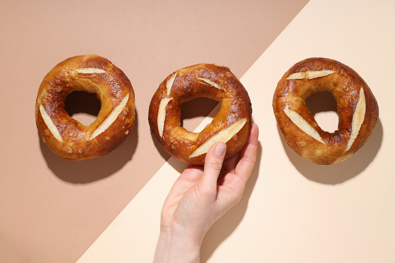 concept-tasty-food-bagel-top-view.jpg