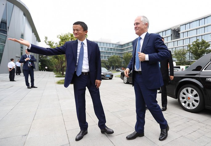 jack-ma-welcomes-australian-prime-minister-malcolm-turnbull-at-alibaba-headquarters-in-hangzhou.jpg