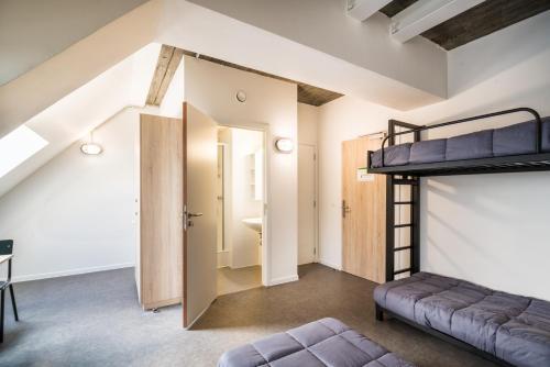 161730859 - 복사본.jpg