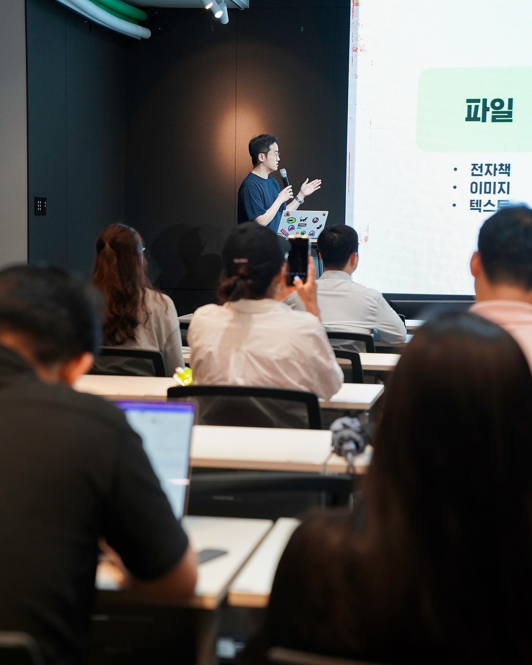 REVIEW  뤼튼과 리틀리와 함께 진행되었던 세시간전 크리에이터 세미나이번에는 온라인과 오프라인 모두 함께 진행했는데요. 어떤 프로그램을 진행했는지 그 현장을 공개합니다! (1).jpg