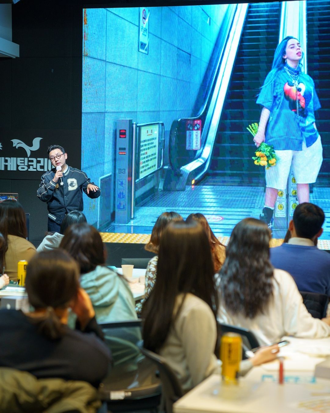 3월 17일 오프라인 세미나가 진행되었습니다!Session 1에서는 아이언 대표님과 함께 여행 시장과 여행 크리에이터에 대해 이야기를 나누었고, Session 2에서는 더 뉴그레이 권정현 대 (1).jpg