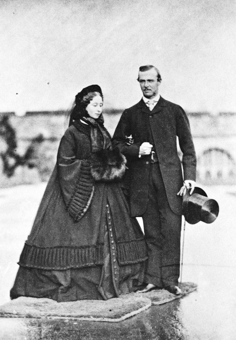 Princess_Alice_and_Prince_Louis_in_1860.jpg