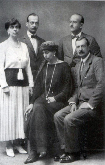 The_Vladimirovich_siblings_in_exile.jpg