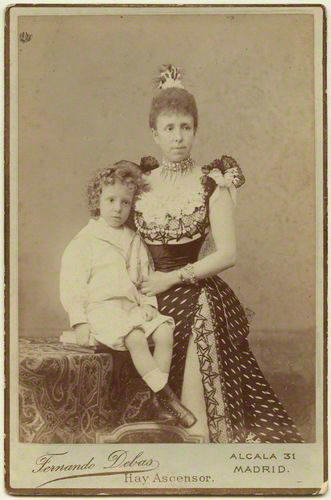 Debas_-_Alfonso_XIII,_Maria_Christina_of_Austria,_c1893.jpg
