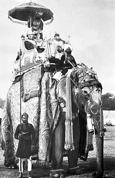 388px-George_Curzon_and_Mary_Curzon_on_the_elephant_Lakshman_Prasad_1902-12-29_in_Delhi.jpg