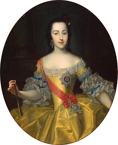 390px-Grand_Duchess_Catherine_Alexeevna_by_G.C.Grooth_%281745%2C_Hermitage%29_cropped.jpg