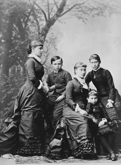 The_Hessian_children%2C_1880.jpg