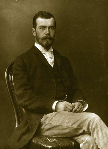 800px-Nicholas_II_of_Russia_1893_compl.jpg