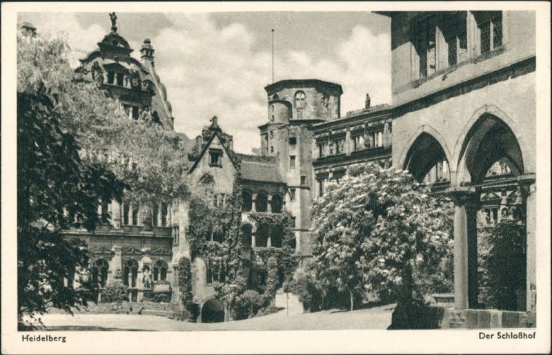 Heidelberg-Heidelberger-Schloss-Schlosshof-Castle-View-Postcard-1940.jpg