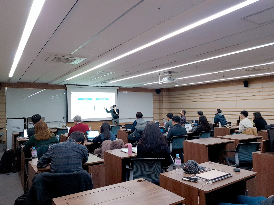 경지창조경제센터 스타트업강의_191120.jpg