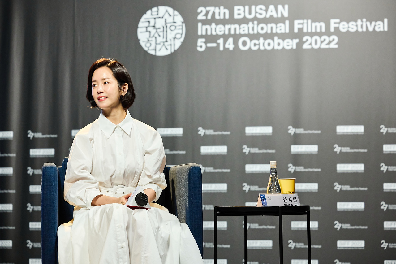 1008_액터스하우스_ 한지민 Actors′ House_ HAN Ji-min_009.jpg