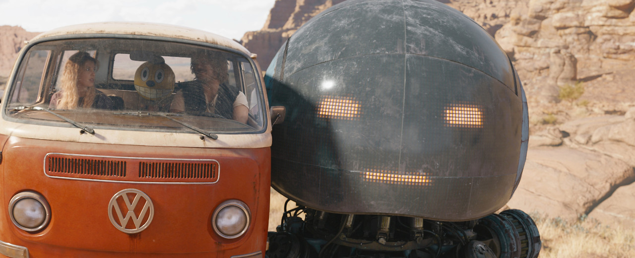 일렉트릭 스테이트 1.jpg