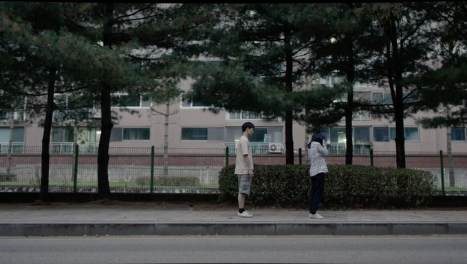 우린 동산에서 왔어.jpg